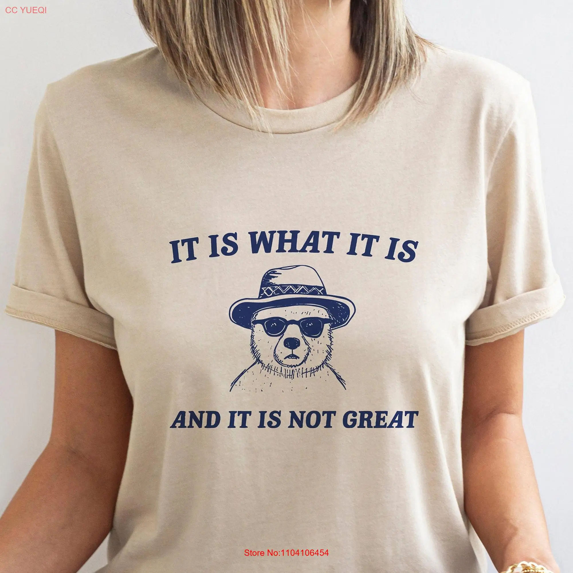 Это то что и не Отличная футболка винтажная с круглым вырезом мемом енота