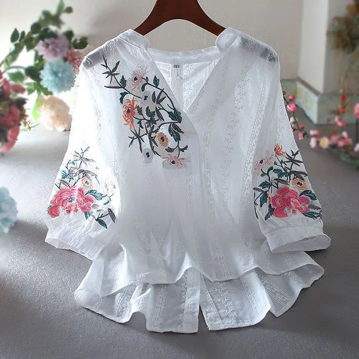 

Vintage Flower embroidery Tops V-neck Solid Cotton White Blouse Spring Summer Loose Lantern sleeve Women Shirt