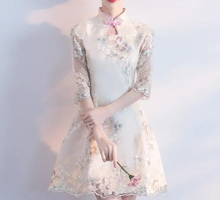 

Young Cheongsam Summer Light Colour Teenage Girls Dress Summer Chinese Qipao Embroidered