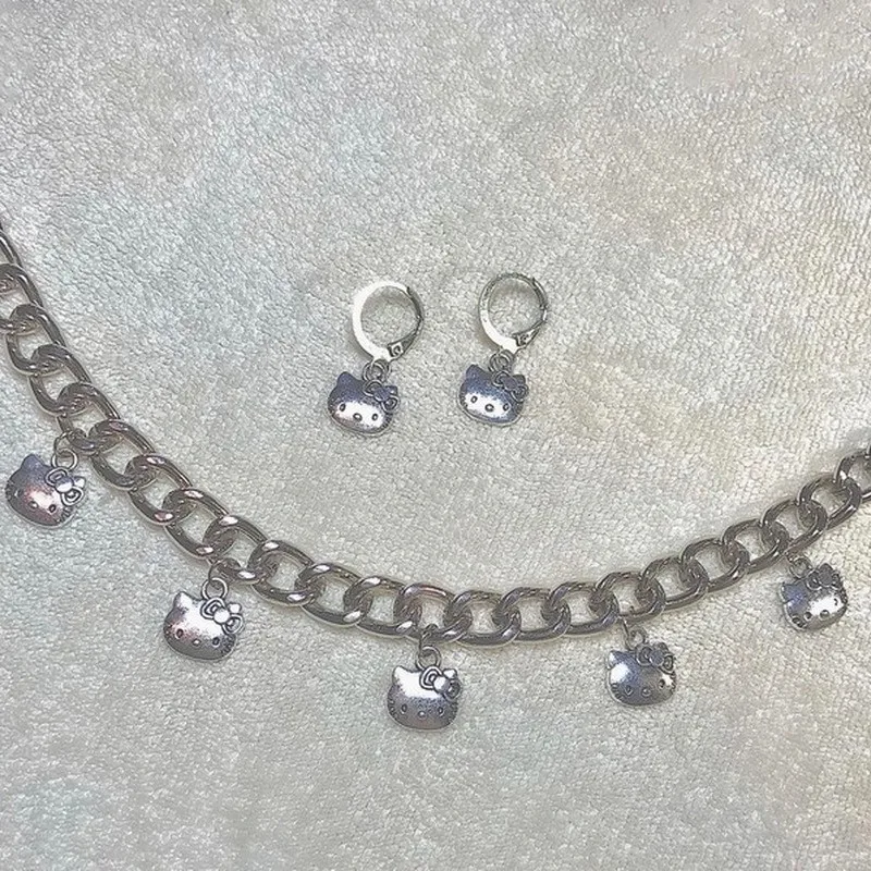 

Kawaii Sanrioed Anime series Cartoon cat torque Sweet and cool young girl restore ancient ways Earring alloy ear pendant earring