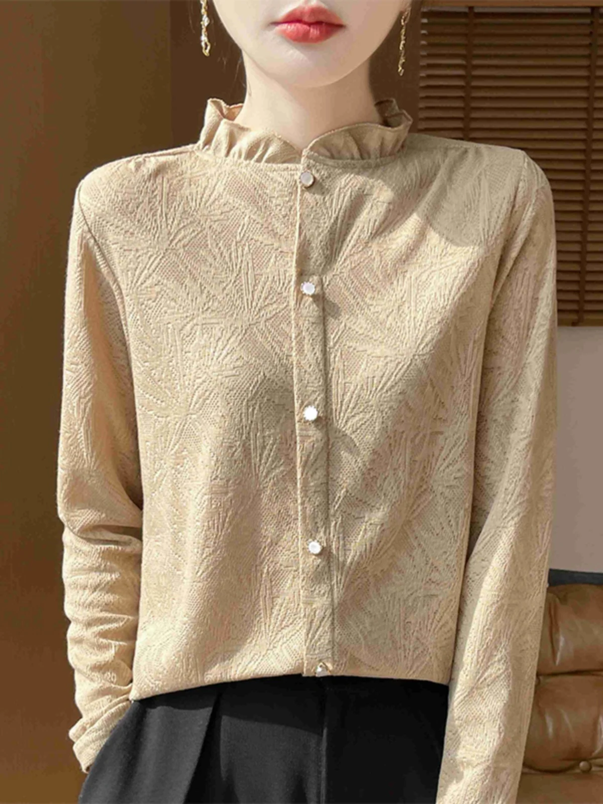 Французский sle Hepburn Sle Элегантный вязаный низ с деревянным воротником-ушанкой