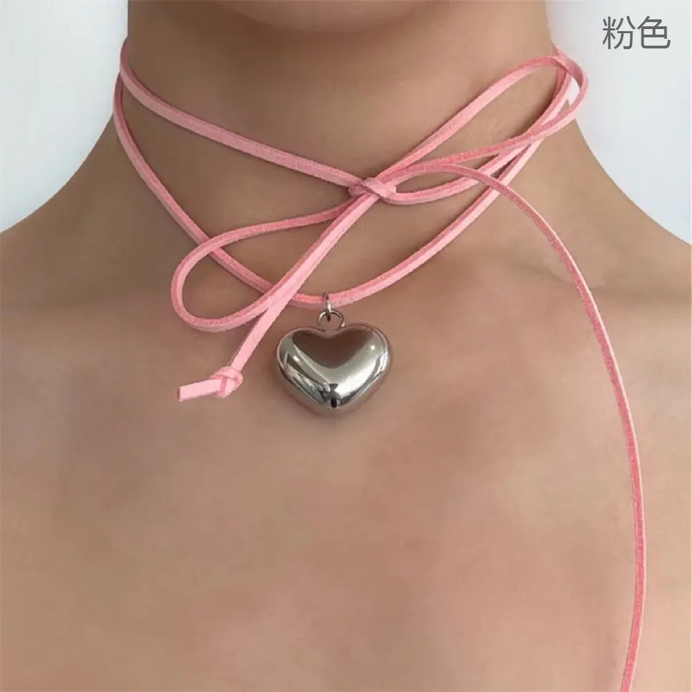 

Goth Black Velvet Big Heart Pendant Choker Necklace for Women Elegant Weave Knotted Bowknot Adjustable Chain New Year Jewelry