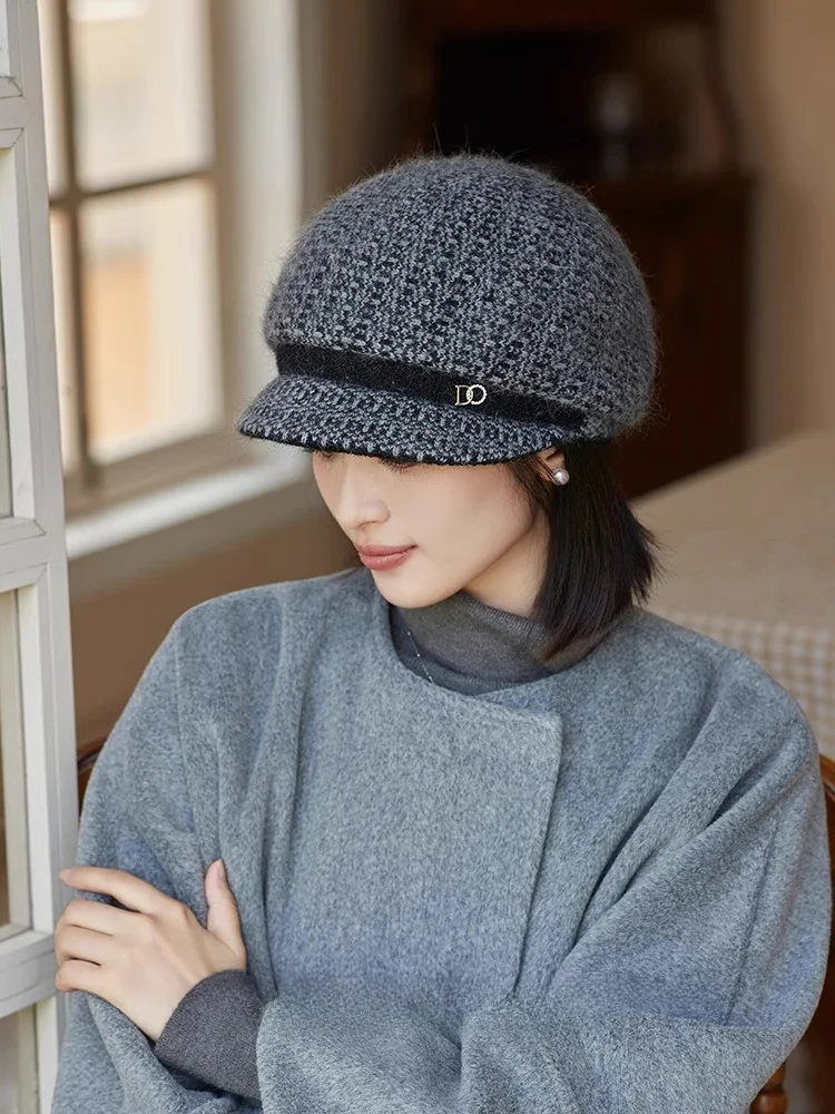 Женская зимняя шапка новинка 2024 для защиты от холода теплая мам универсальная
