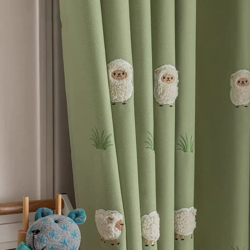 

Шторы AiFish зеленые с вышивкой для детской комнаты