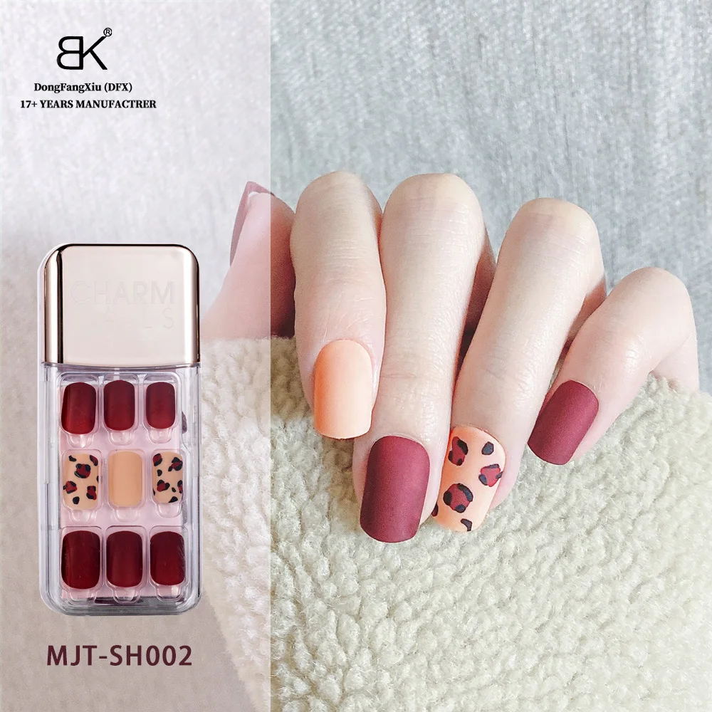 BK Adhesive Wearing Nail Art Patch Removable Female Short Nail Wearable Square Nail Pieces 30 Pieces