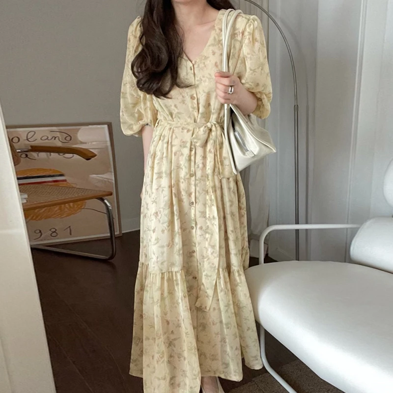 

Clothland Women Vintage Floral Chiffon Dress Sashes Single Breasted Three Quarter Sleeve One Piece Midi Dresses Vestido QD150