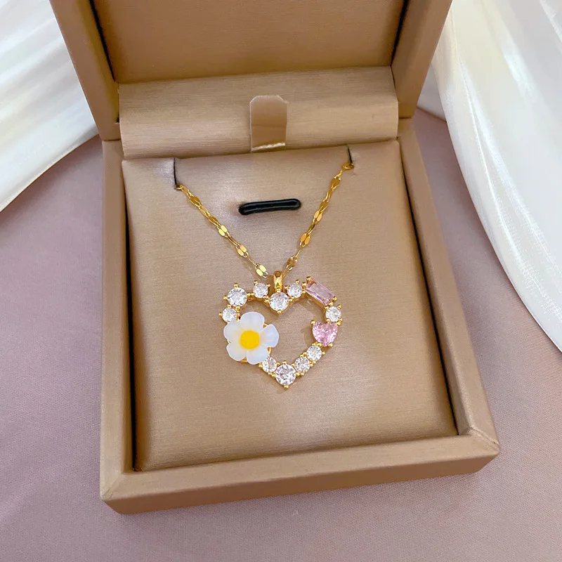 

Fashion Heart Flower Zircon Pendant Necklace for Women Girls Charm Wedding Statement Party Friends Travel Clavicle Chain Choker
