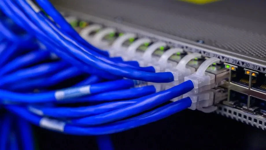 Фото Высококачественный сетевой коммутатор 8-48 портов Gigabit Ethernet 10Gbps SFP с поддержкой POE №5