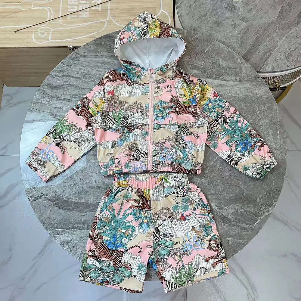 

2022 high-end customized hot summer new trend print picture boys and girls hooded trench coat coat + shorts two-piece thin