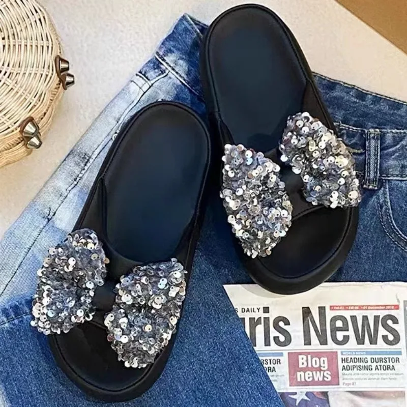 Шлепанцы с бантом и блестками женская новая летняя круглая обувь для пляжа на