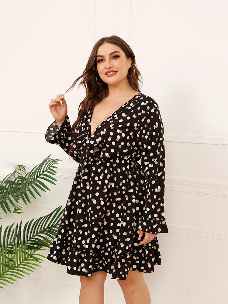 Рисунок 4 - Женское вечернее платье в горошек