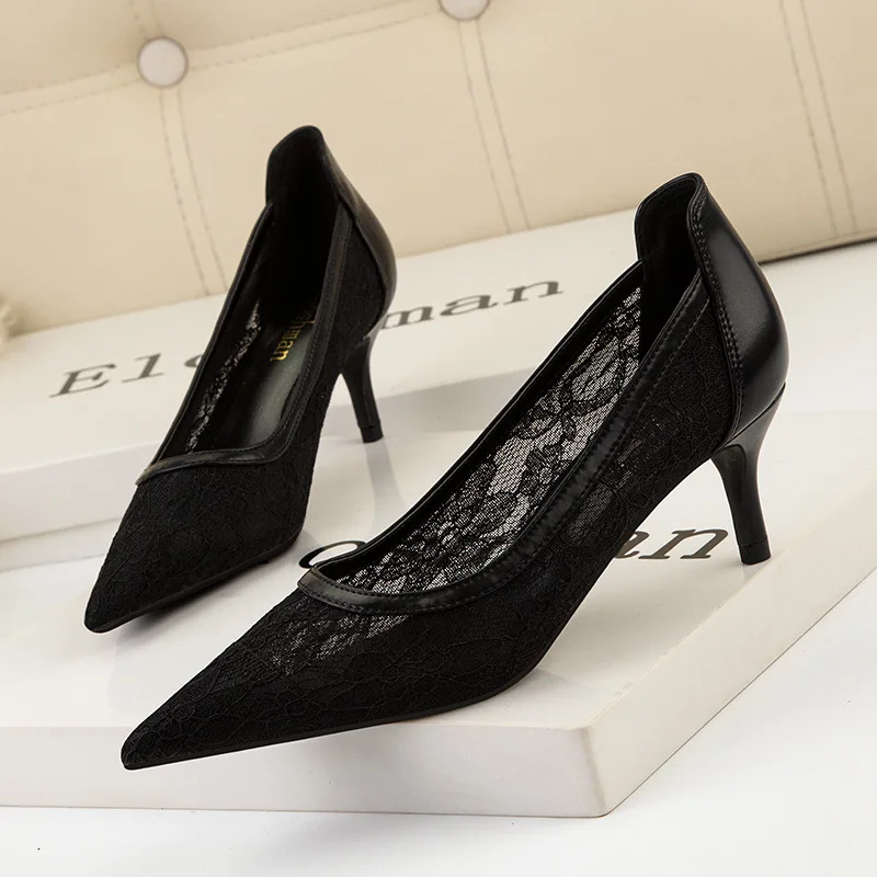

Женские туфли в европейском и американском стиле, привлекательные сетчатые туфли на тонком высоком каблуке-шпильке с острым носком и круже...