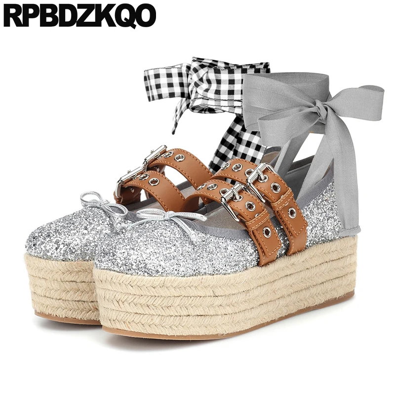 

Балетки женские джинсовые на платформе, Дизайнерские Туфли Мэри Джейн, эспадрильи на плоской подошве, пеньковая атласная Серебристая блестящая балетка с бантом и блестками