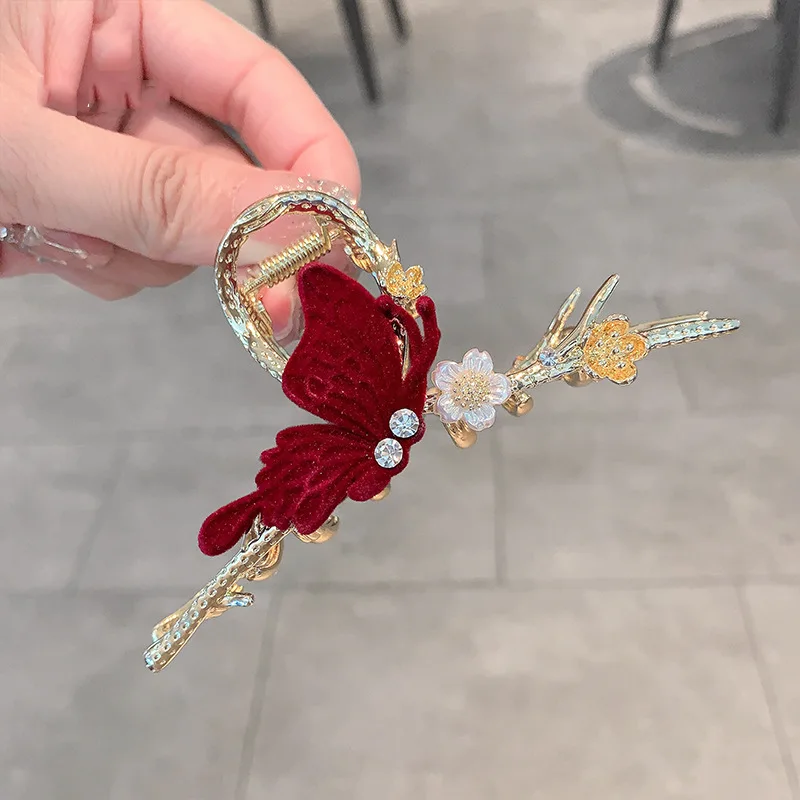 

Elegant Women Hair Claw Butterfly Grab Clip Fashion Luxury Vintage Diamond Hair Clip Flocking Headdress Ponytail Accessories