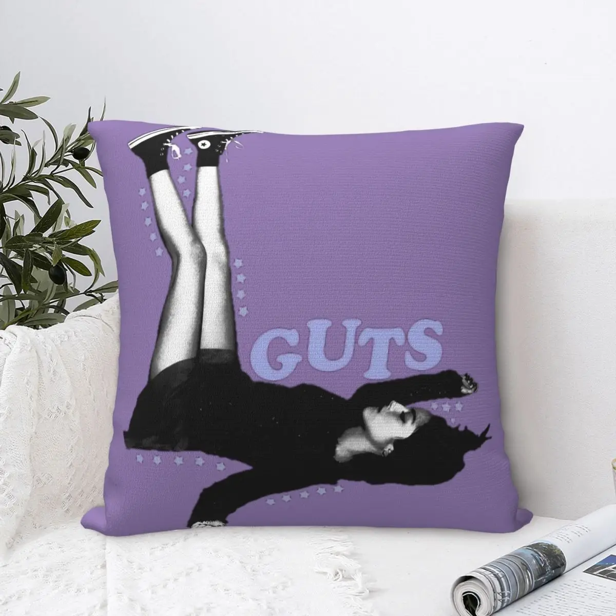 Декоративная наволочка Оливия вампир родригос кислый Мерч для гостиной