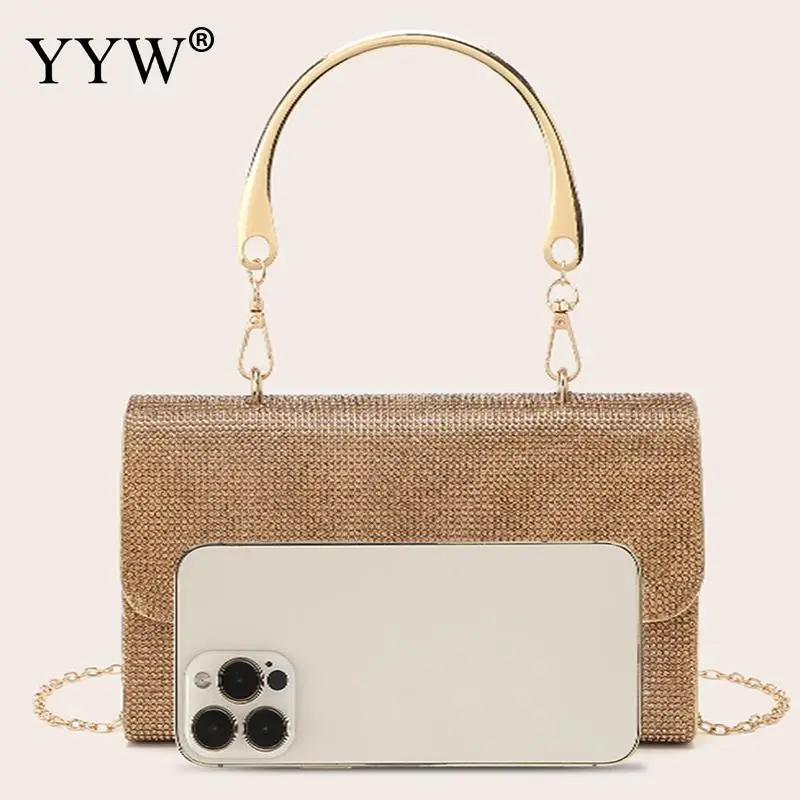 Рисунок 3 - Блестящая женская сумка-клатч с верхней ручкой