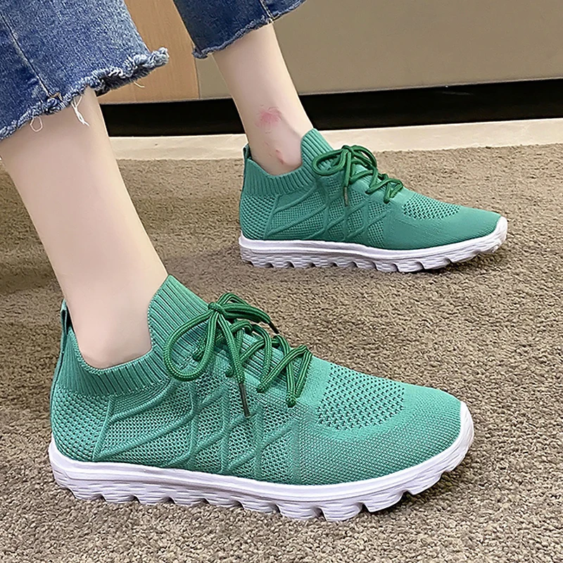 

Кроссовки женские легкие на шнуровке, дышащие вязаные сникерсы на плоской подошве, повседневная теннисная обувь, большие размеры 43, весна-осень