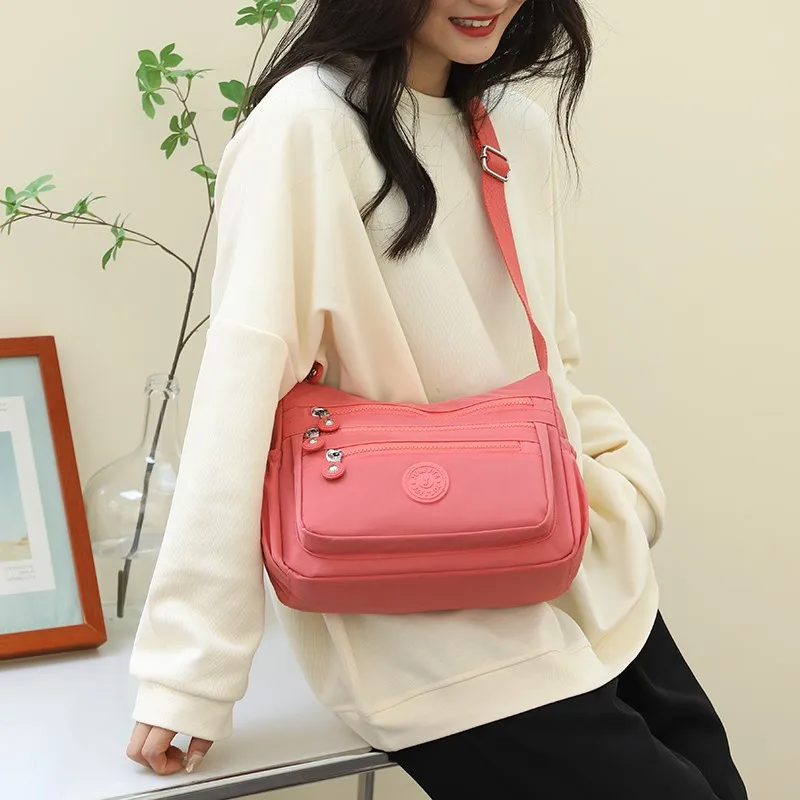 Fashion Women Shoulder Messenger Bag Waterproof Nylon Oxford Crossbody Bag Handbags Large Capacity Travel Bags Purse