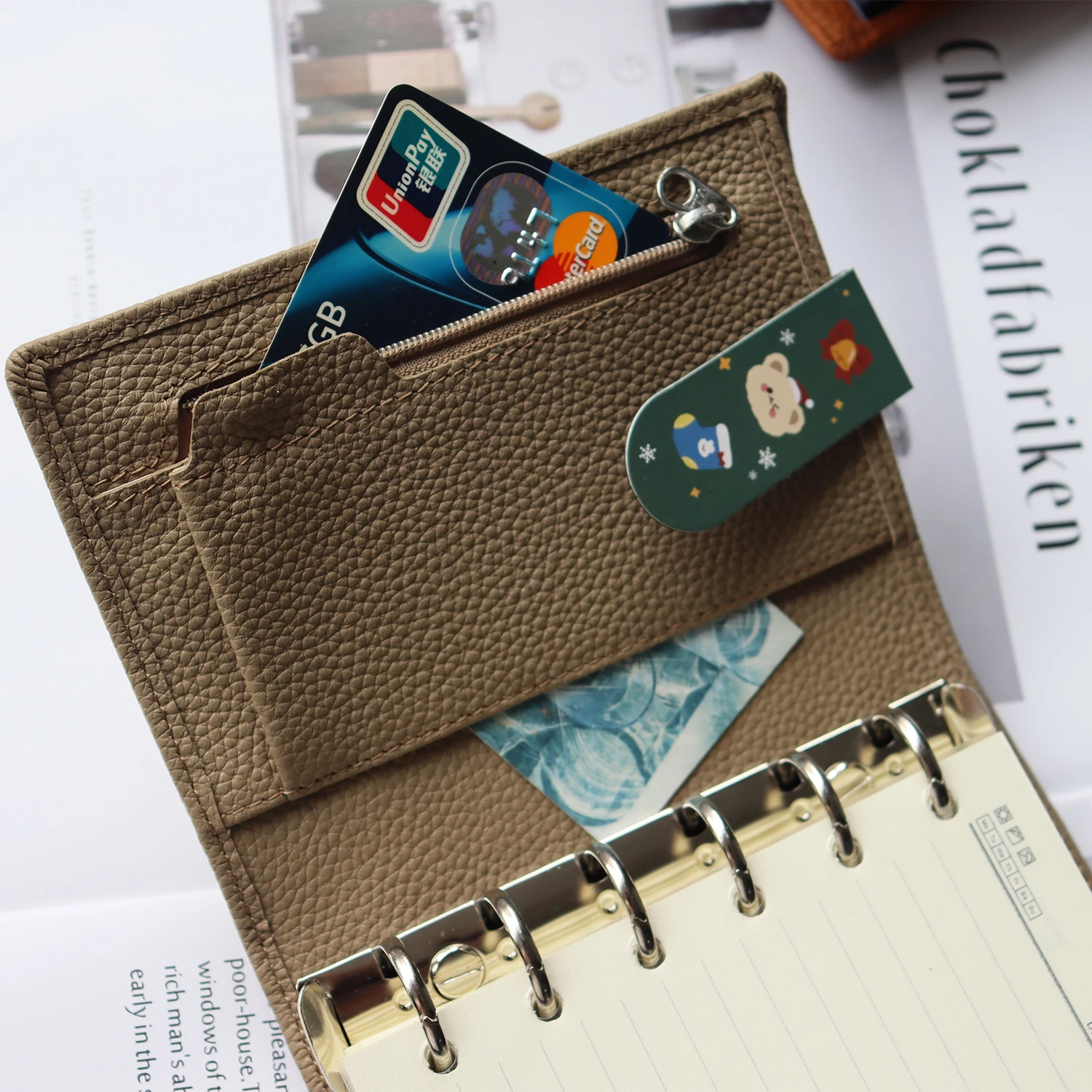 Cena OX Rycerz Oryginalne Notes Podróżnika Górna Warstwa Skóry Wołowej Kamienistej Ziarna Biznesowy Notebook Pamiętnik Agenda Organizator Planner Ceny OX Rycerz Oryginalne Notes Podróżnika Górna Warstwa Skóry Wołowej Kamienistej Ziarna Biznesowy Notebook Pamiętnik Agenda Organizator Planner