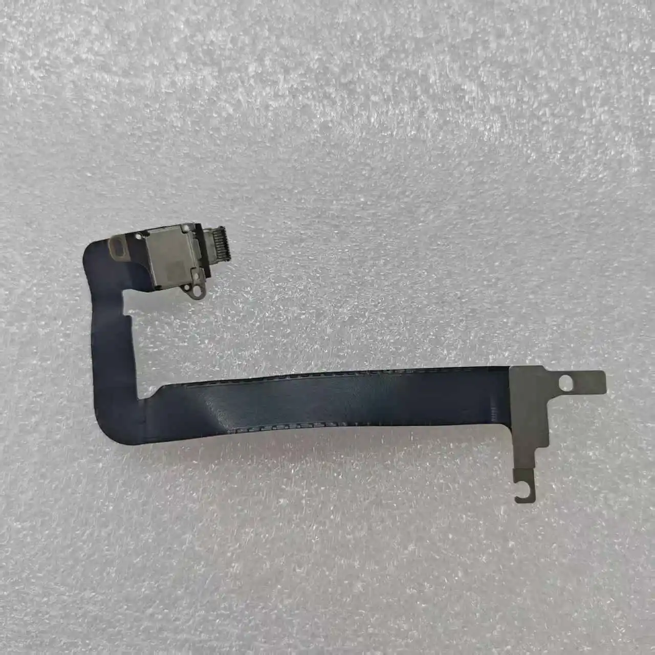 Фото Оригинальный гибкий кабель порта зарядки USB-C для Macbook 12 дюймов A1534, разъем питания постоянного тока 821-00828-A 2016 2017 №2