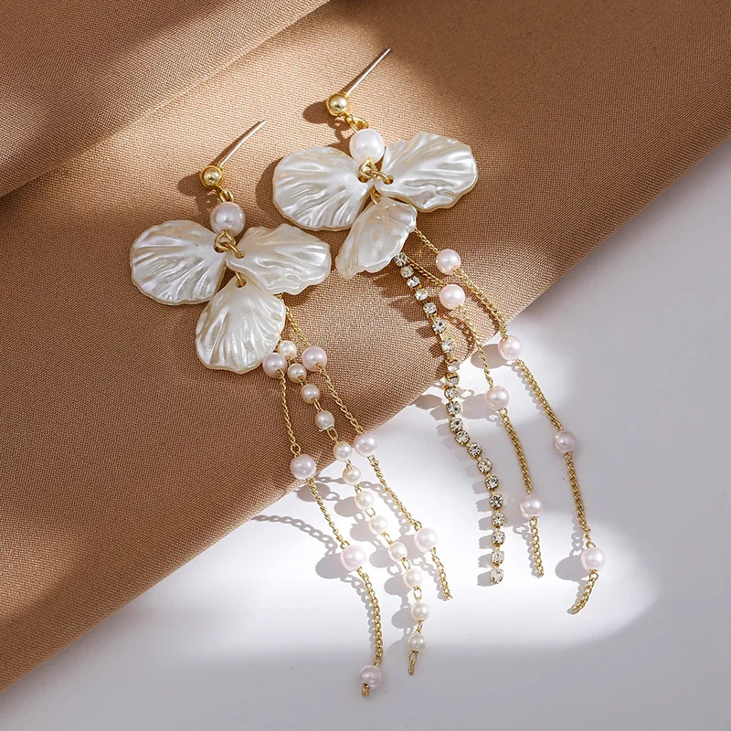 

2023 new trend fashion long section shell petal tassel pearl shell elegant and exquisite women's earrings birthday gift