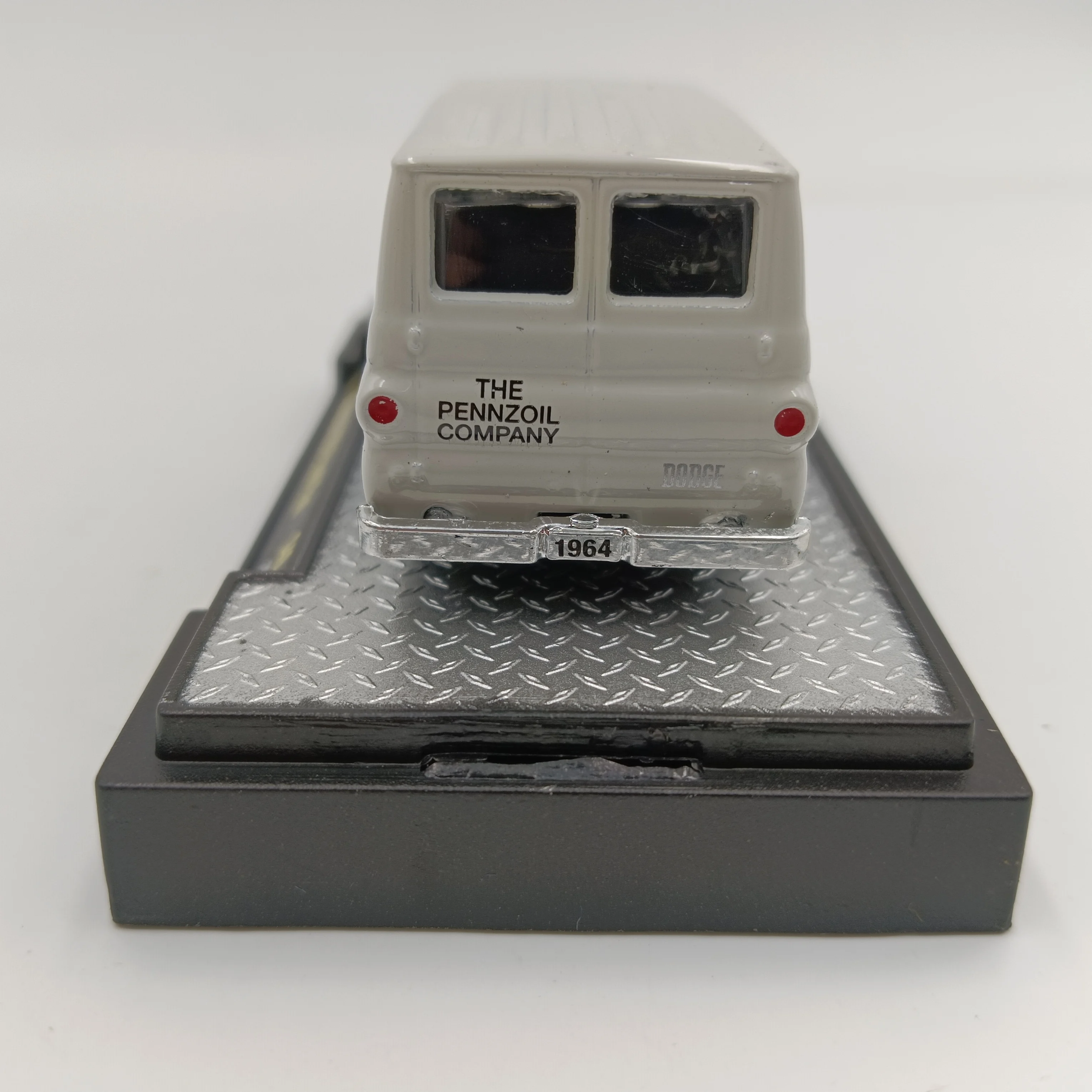 M2 Machines Dodge A100 Panel Van Модель автомобиля из сплава редкая коллекция игрушек