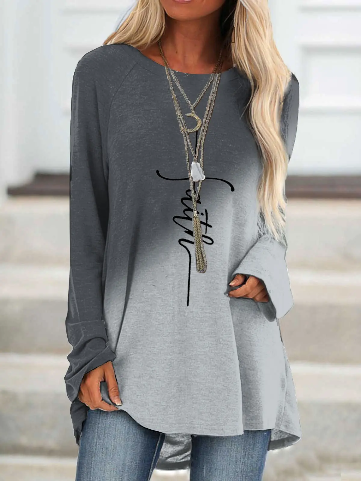 

Women's FAITH Printed Long Sleeve T-Shirt