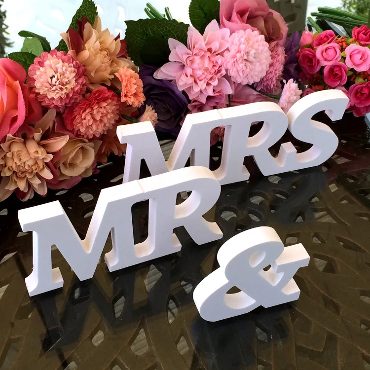 

3Pcs/set Mr & Mrs Letter Wooden Sign for Rustic Wedding Decoration Favor Married Party Wedding Table Ornaments Photo Props Gift