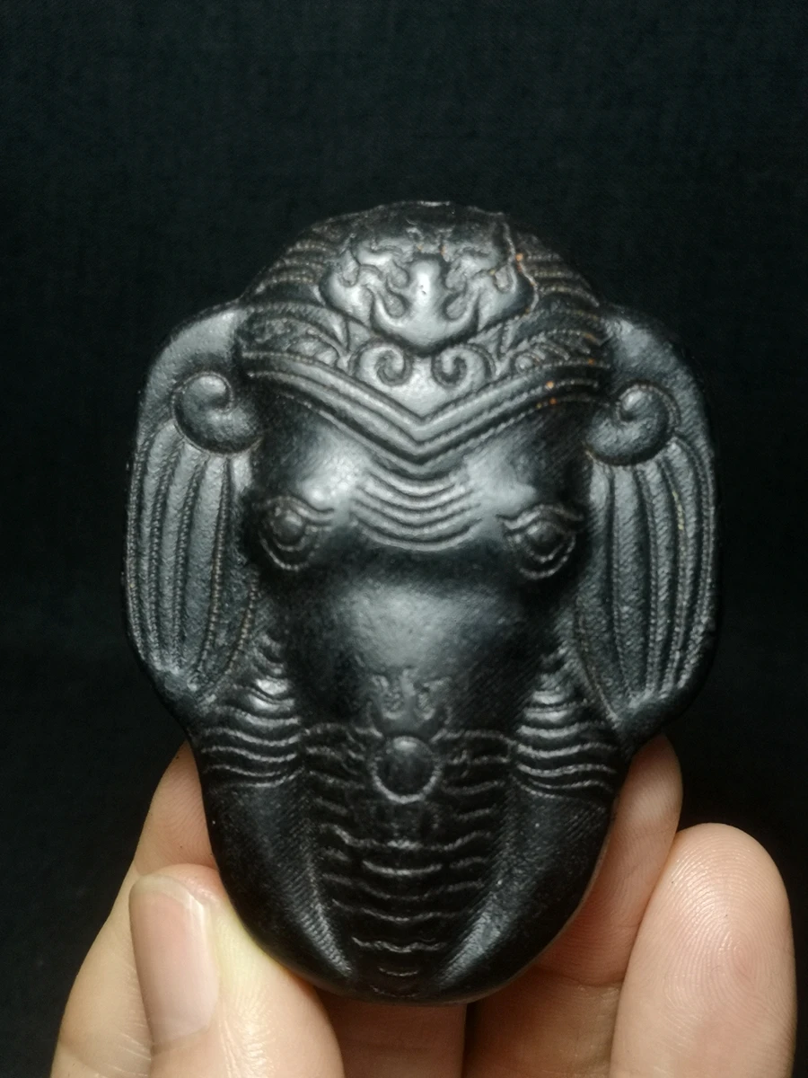 

YIZHU CULTUER ART Chinese HongShan culture Meteorite jade carved Elephant head Old amulet Pendant Gift Collection