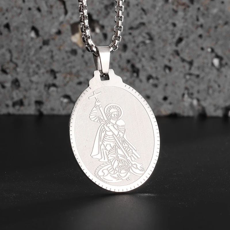 Классическая простая версия Бога Иисуса христианского дракона рассекающего