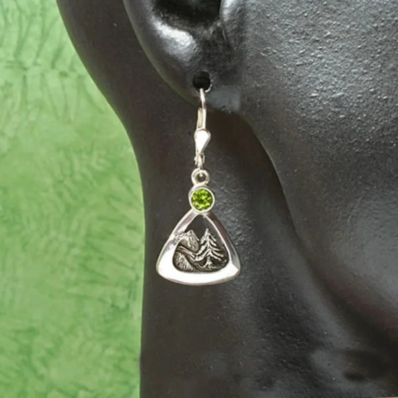 Mountain Pine Dangle Earrings For Women Vintage Ethnic Hand Carving Hollow Metal Eardrop Inlay Green Stone Earring Jewelry