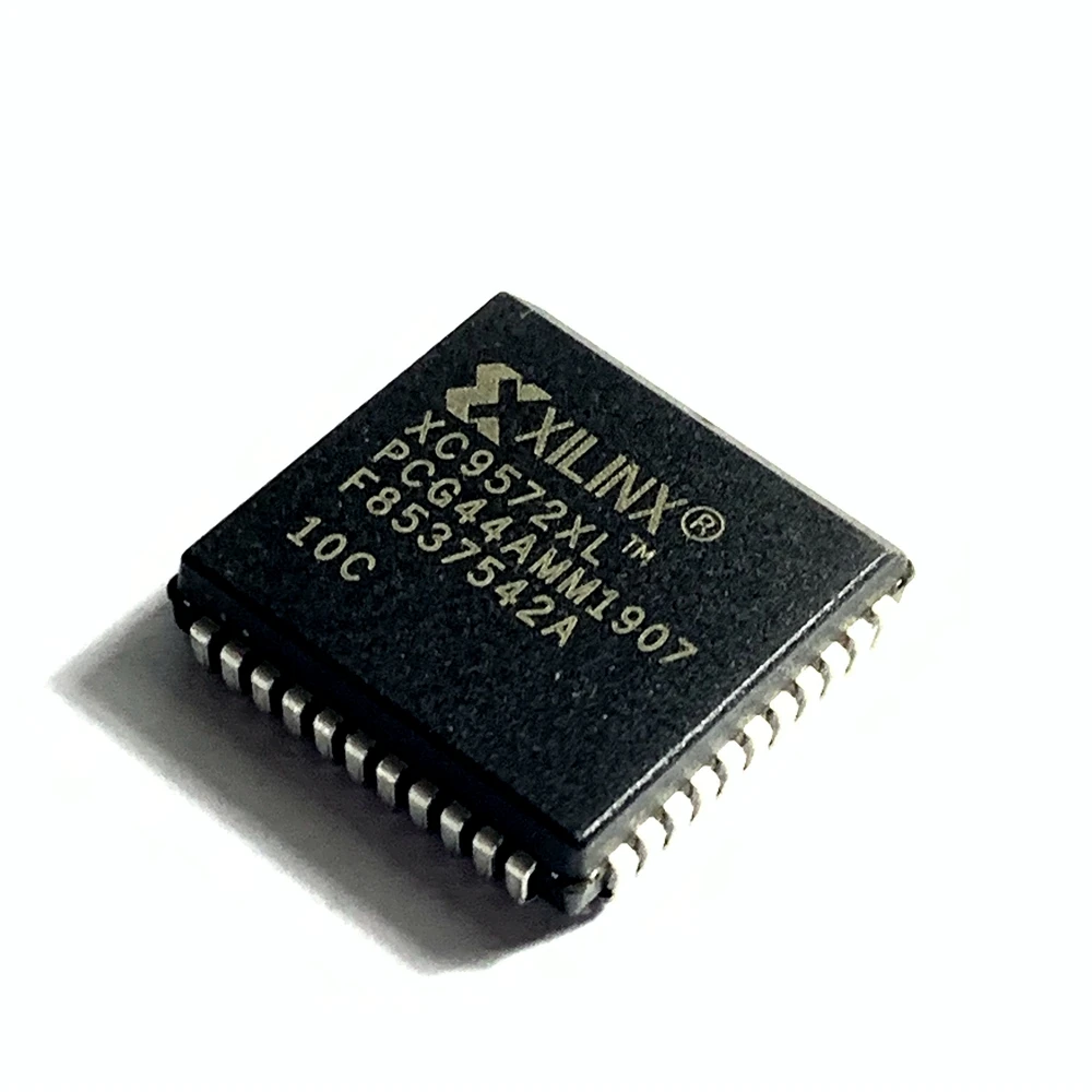 

New original XC9572XL-10PCG44C/I/-10PC44C/I/-15PC44C/15PCG44C burnable chip