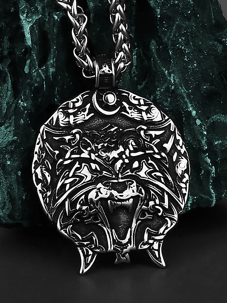 

Nordic Viking Retro Wolf Head Pendant Celtic Wolf Moon Sun 316L Stainless Steel Necklace Pendant Men's Amulet Jewelry Gift