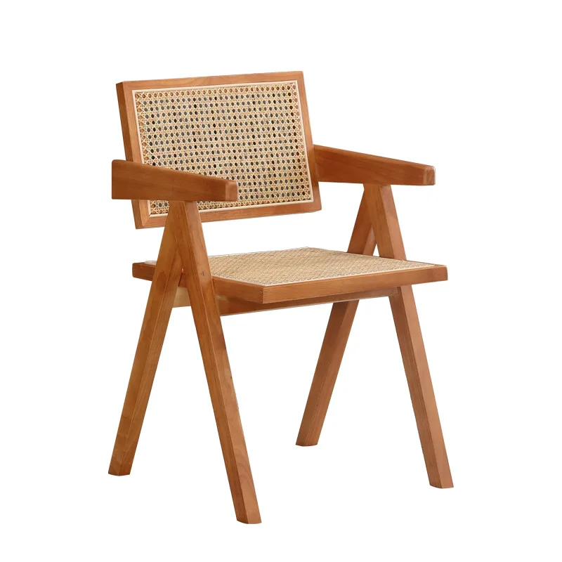 Стул из ротанга твердой древесины в скандинавском стиле