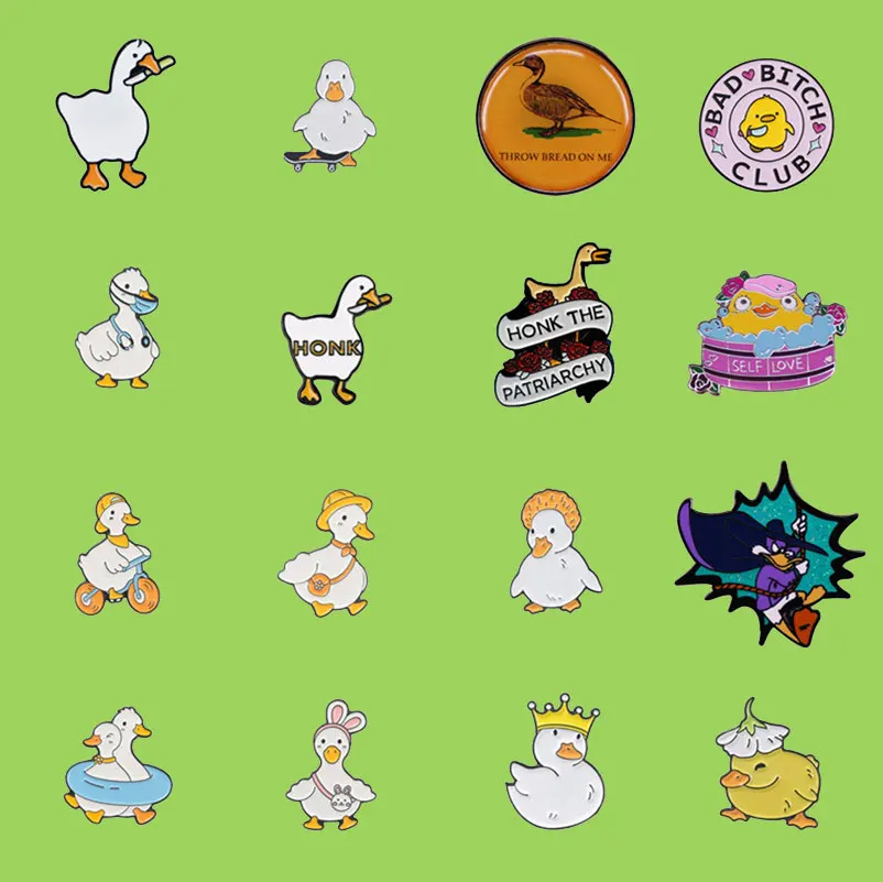 

European and American Creative Fashion Small Yellow Duck Brooch Creative Metal Hat Collar Lapel Pin Parts Jewelry Gift for Kids