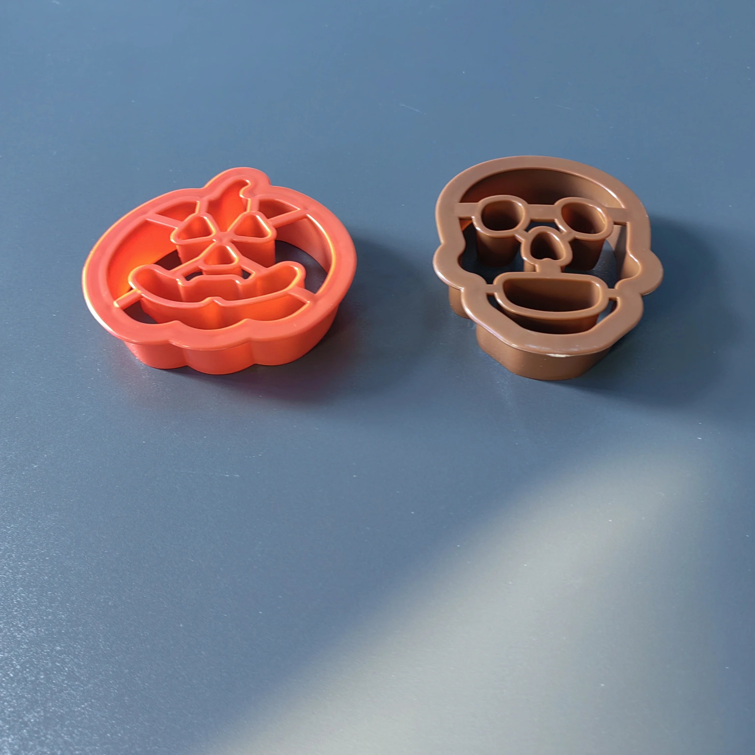 Бесплатная доставка новый пластиковый 2 шт. в форме черепа и тыквы фотоэлемент