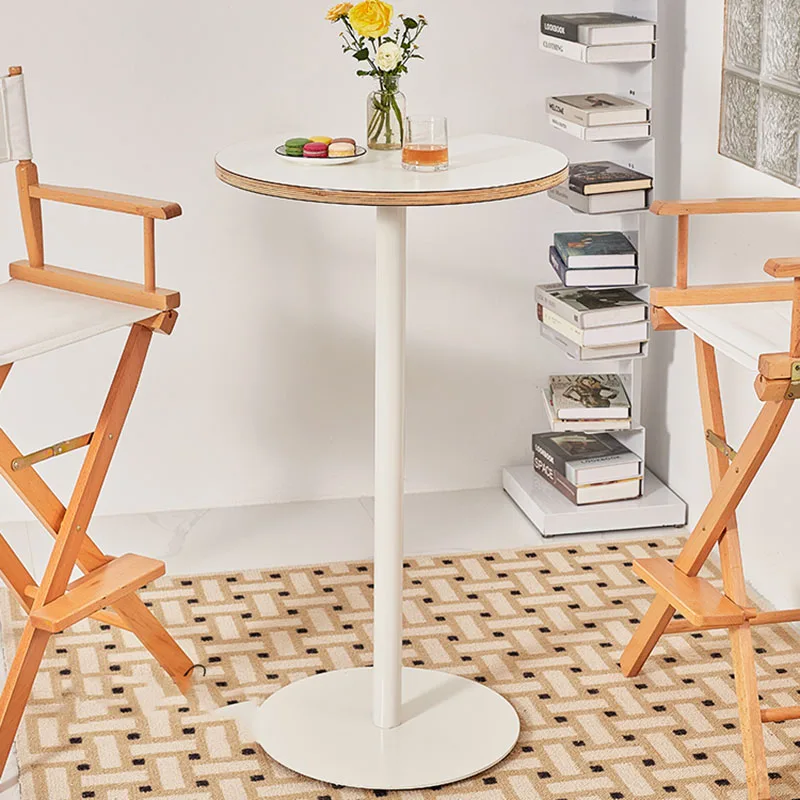 Рисунок 4 - Деревянные круглые журнальные столики