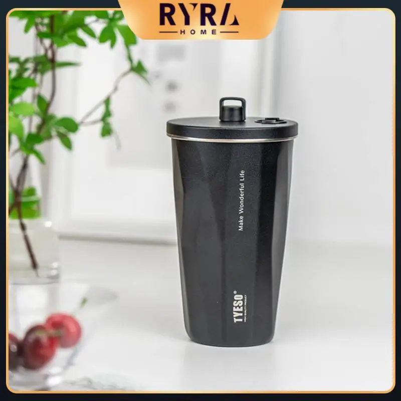 

1pcs Car Mounted Straw Cup Vacuum Durable Coffee Cup Large Capacity Ice Cream Insulation Water Bottles 600ml Water Bottle