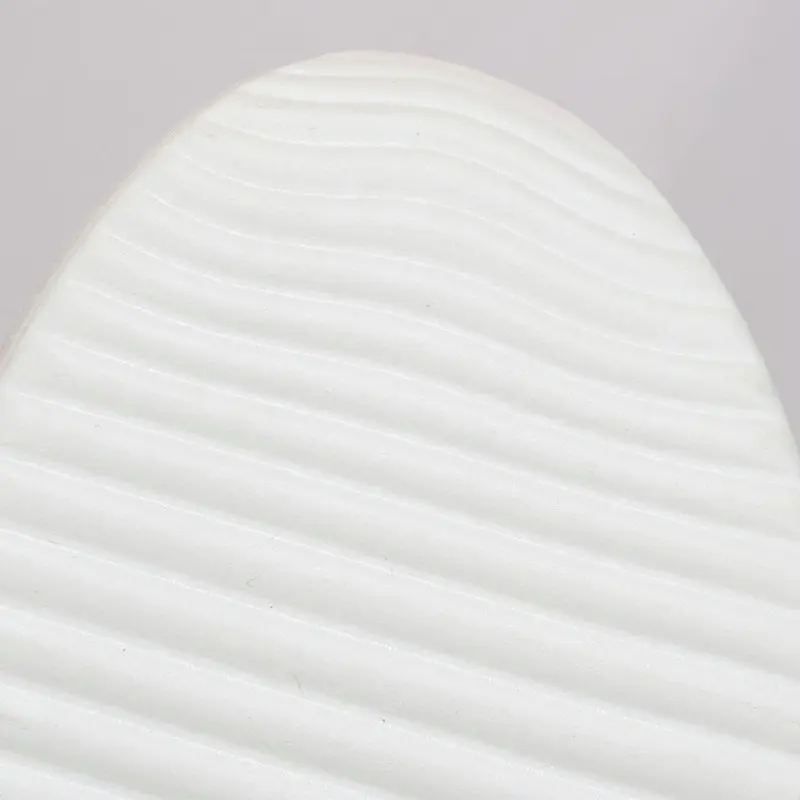 2022 cloth shoes Women's fashionable embroidered shoes Lightweight soft soled middle-aged mother's shoes Sports Oversize Shoes