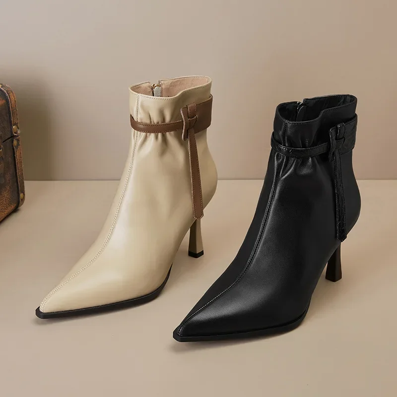 Женские короткие ботильоны с поясом и бахромой однотонные черные ботинки острым