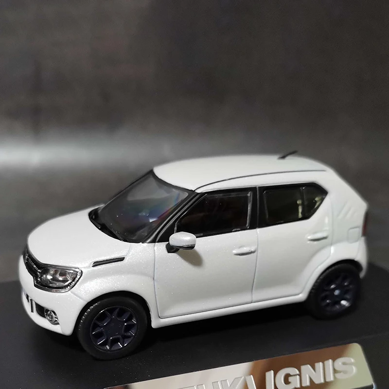 IGNIS Микромодель автомобиля из пластика и сплава 1:43 белый оранжевый синий