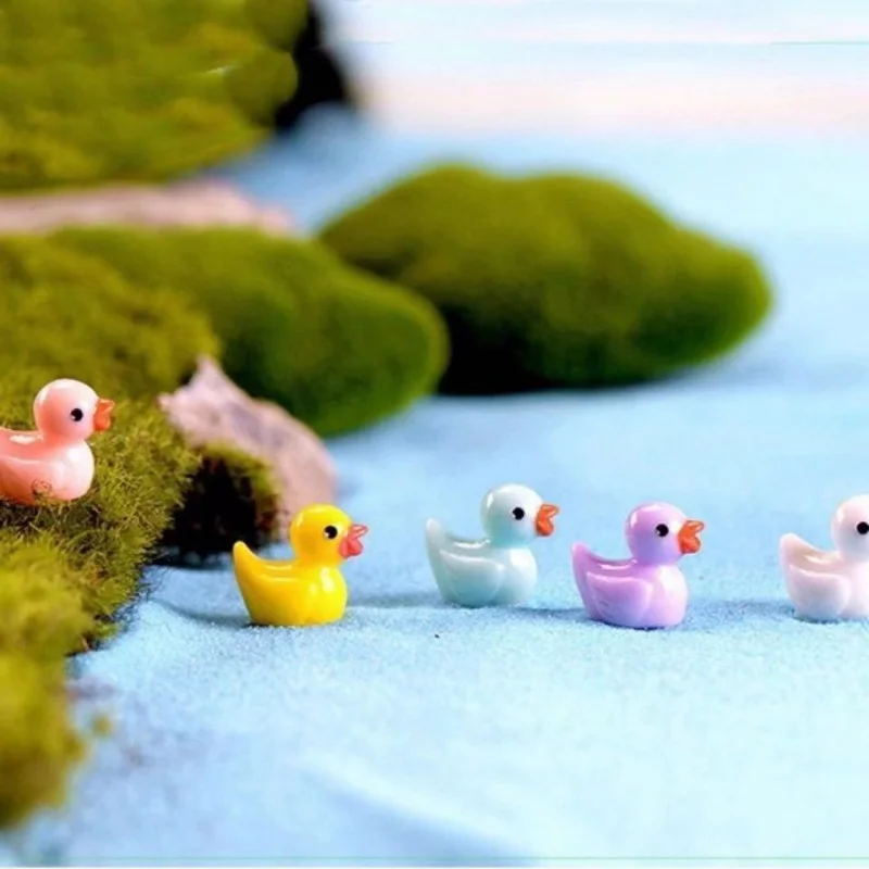 

50PCS Cute Mini Resin Yellow Duck Ornament Miniature Figures Tiny Duck Resin Handicraft Micro Landscape Dollhouse Decoration