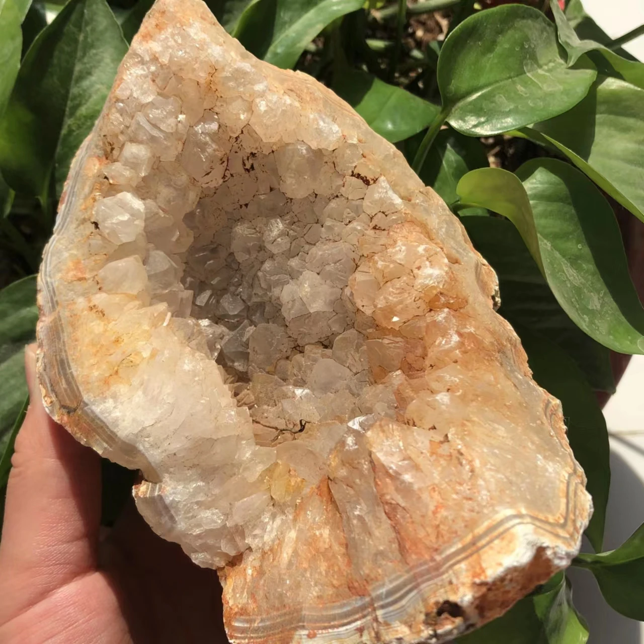 

AAA Natural Agate hole Crystal Quartz Healing Energy Stone Aquarium Decoration Home Accessories