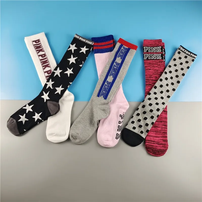 2 Pair/Card of PINK LOVE Fashion Women's Sports Cotton Stockings Knee-length Calf Socks Street Style Hip-hop Skateboard Socks
