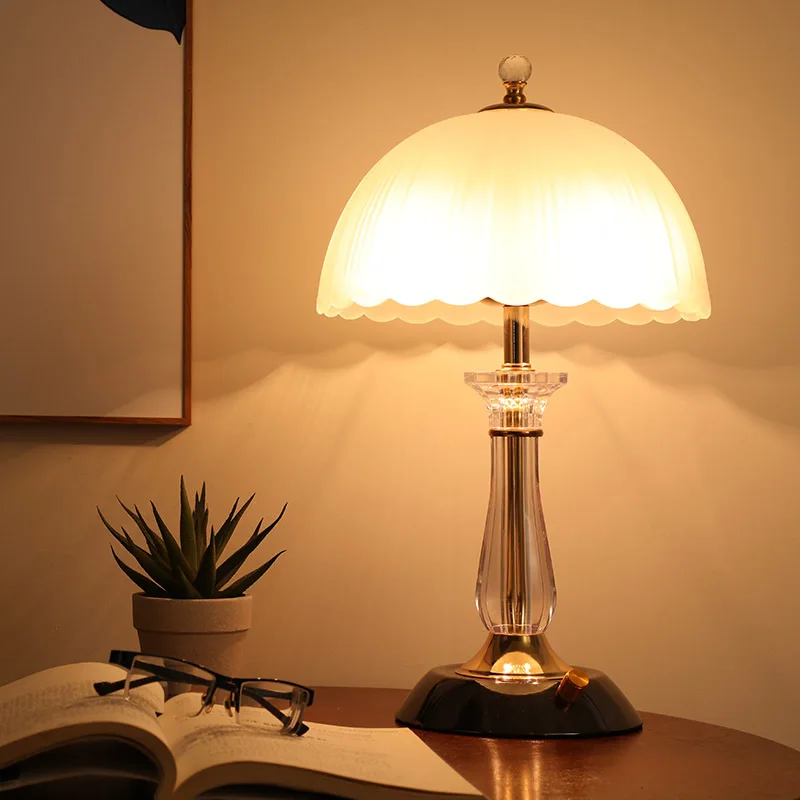 

Vintage Table Lamp Dimming Rotable Switch Glass Lampshade Nordic Bedroom Bedside Light Study Office Dormitory Reading Lights