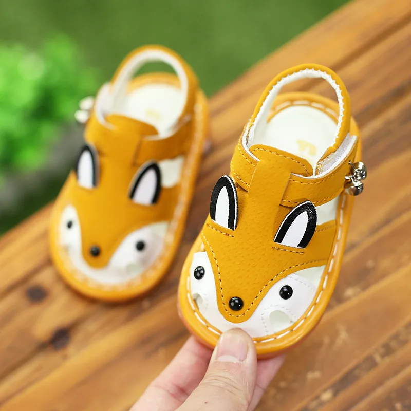 Детские сандалии для прогулок с анимацией |