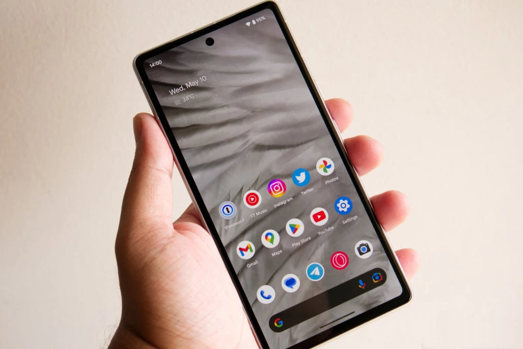 Смартфон Google Pixel 7a 8/128ГБ global б/у