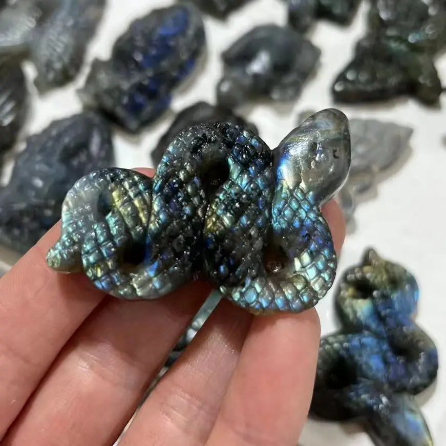 

1 шт. натуральный Лабрадорит змея ручная работа высокое качество мигающие кристаллы красивый драгоценный камень для фотографий