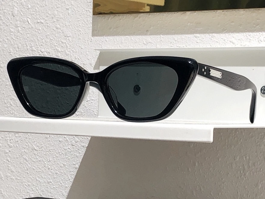 Sunglasses For Women Men Summer TERRA COTTA Designers Style Anti-Ultraviolet Retro Plate Full Frame Fashion Glasses Random Box