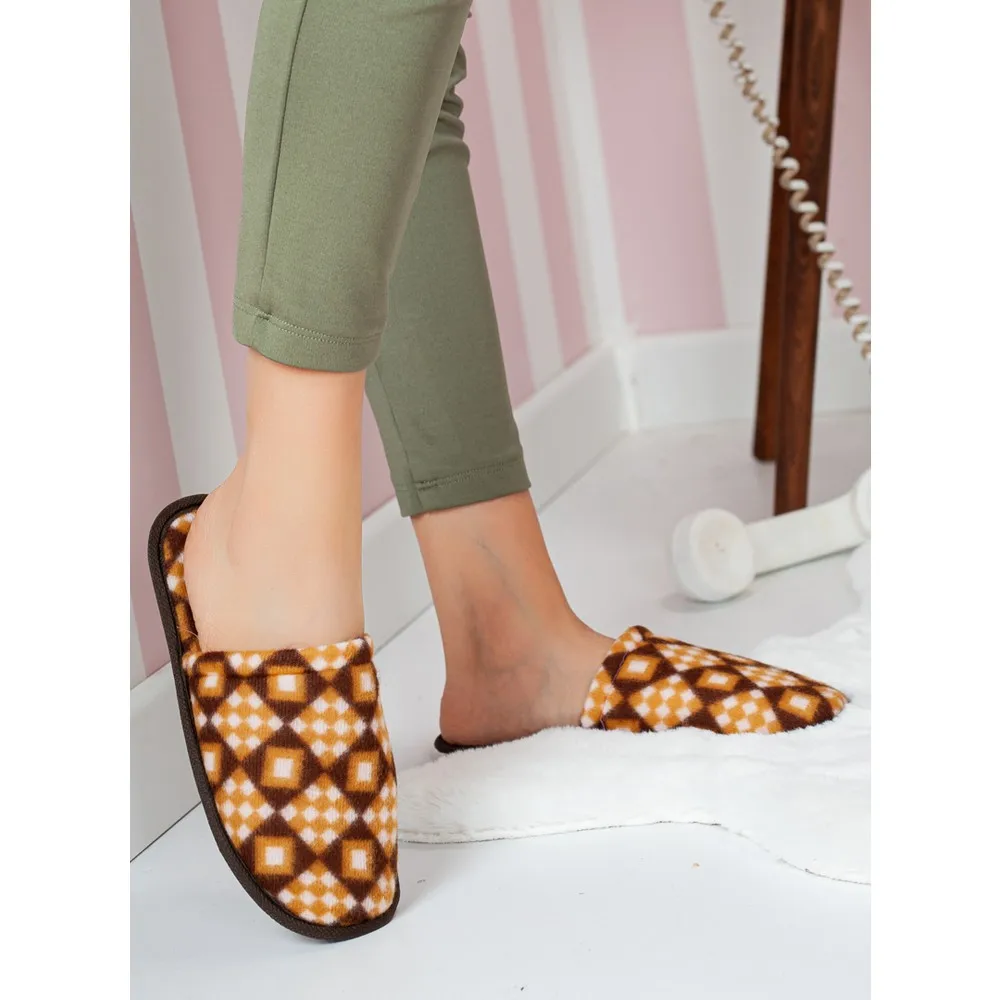 

Dorlie Home Slipper-Brown-Dorlie